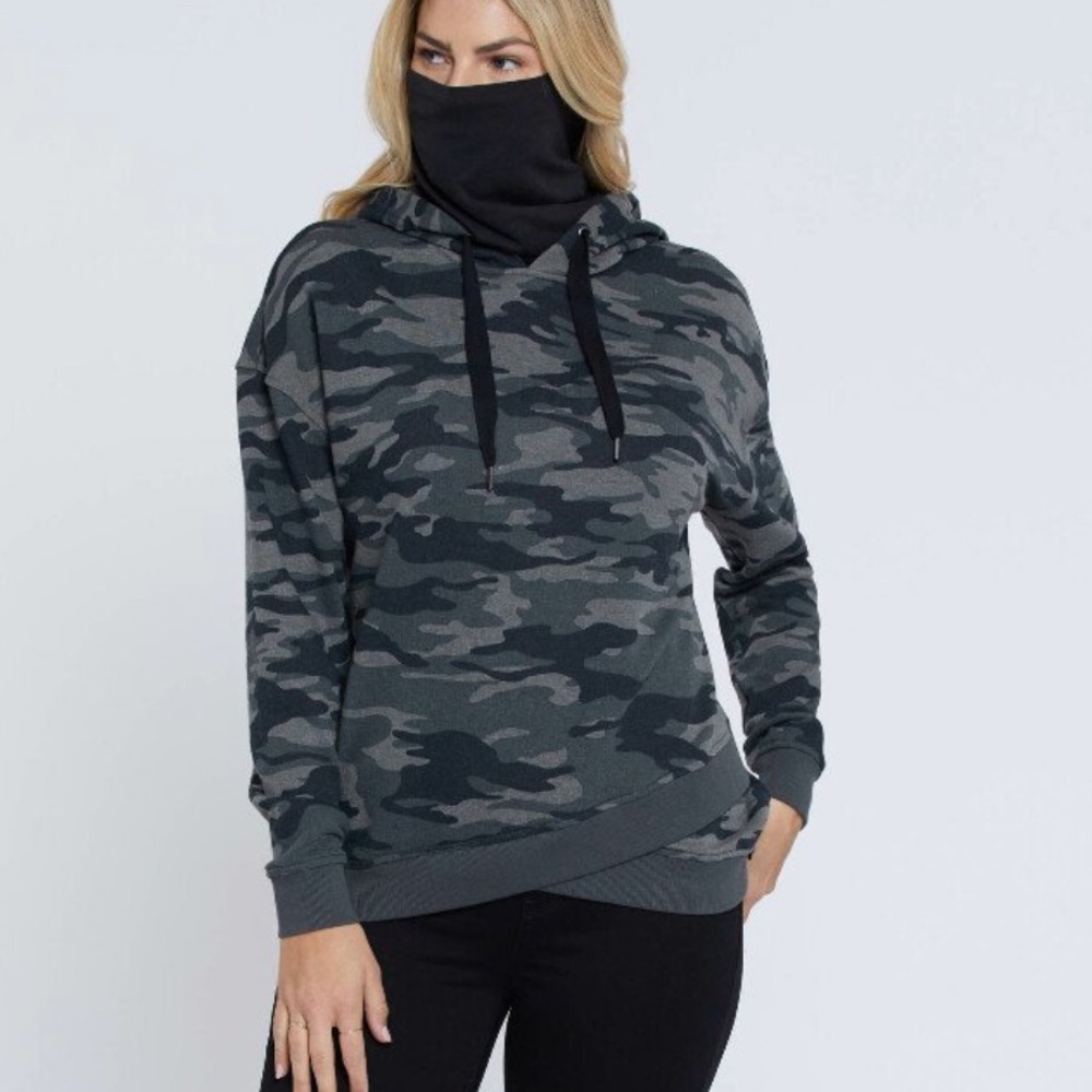 Seven7 Women Forest Camo Masked Hoodie NWT Size XL